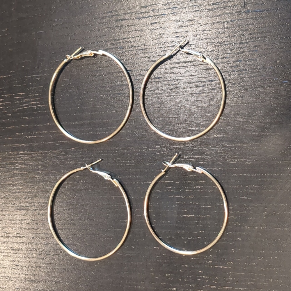Elegant Gold Hoop Earrings